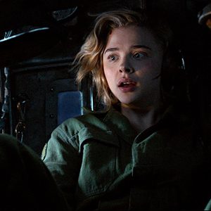 シャドウ・イン・クラウド　解説・あらすじ　映画レビュー　女性監督にしか撮れない先行き不明アドベンチャー
