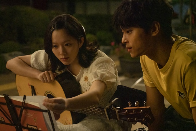 『タイヨウのウタ』映画レビュー 恋にまっすぐ、好きなことにもまっすぐを貫くピュア100%